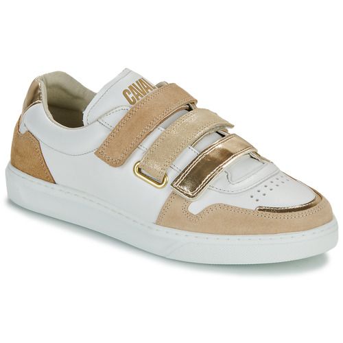Sneakers basse VELCROS Oro per donna, eleganti e versatili, ideali per ogni occasione. Realizzate con materiali di alta qualità, offrono comfort e stile. Perfette per completare i tuoi outfit casual o sportivi. Acquista ora le Caval VELCROS Oro per un tocco di luce e sofisticatezza.