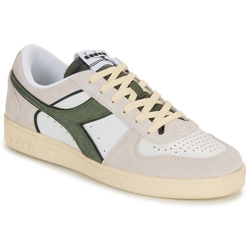 Sneakers uomo Diadora MAGIC BASKET LOW SUEDE Bianco, eleganti e comode, perfette per il tempo libero e per uno stile casual. Design moderno con dettagli in suede, ottime per un look alla moda. Acquista ora le Diadora MAGIC BASKET LOW SUEDE per un tocco di classe nel tuo guardaroba!