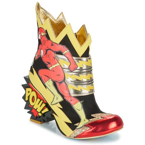 Stivaletti Irregular Choice CHASING JUSTICE in colore nero per donna, caratterizzati da un design elegante e alla moda, ideali per ogni occasione. Scarpe di alta qualità con un tocco unico, perfette per completare il tuo look con stile. Acquista ora per un tocco di originalità nel tuo guardaroba.