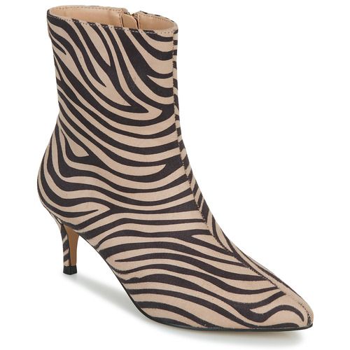 Stivaletti Donna Ravel CURRANS in Marrone, eleganti e alla moda, realizzati in pelle di alta qualità. Ideali per ogni occasione, questi stivali offrono comfort e stile. Perfetti per completare il tuo outfit autunnale e invernale.