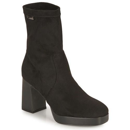 Stivaletti Donna Les Tropéziennes par M Belarbi DANAE in color Nero, eleganti e versatili, ideali per ogni occasione. Realizzati con materiali di alta qualità, questi stivali offrono stile e comfort, perfetti per completare il tuo outfit. Acquista ora e aggiungi un tocco chic al tuo guardaroba!