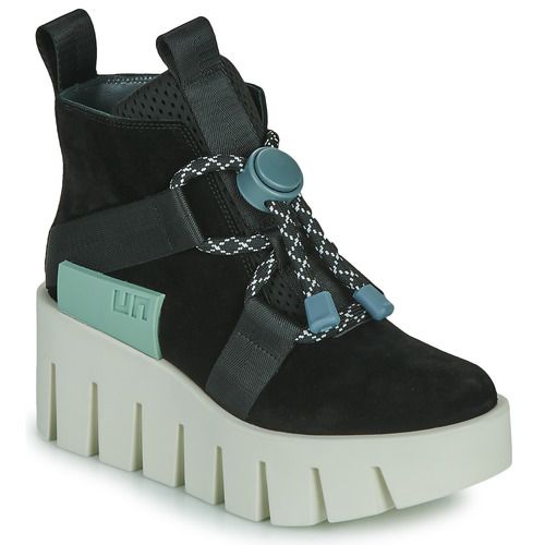 Stivaletti Donna United Nude GRIP NOMAD LO II in Nero, caratterizzati da un design moderno e versatile, perfetti per ogni occasione. Realizzati con materiali di alta qualità per garantire comfort e stile. Acquista ora per un look alla moda e senza tempo.