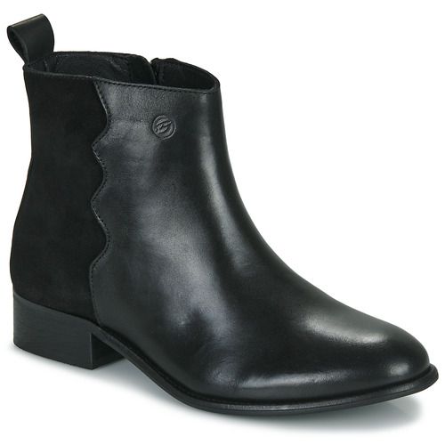 Stivaletti Donna Betty London HELOISA in colorazione Nero, eleganti e alla moda, ideali per ogni occasione. Design sofisticato con materiali di alta qualità, perfetti per completare il tuo outfit. Scopri il comfort e lo stile di questi stivaletti versatili, un must-have per la stagione. Acquista ora i tuoi Stivaletti Betty London HELOISA neri!