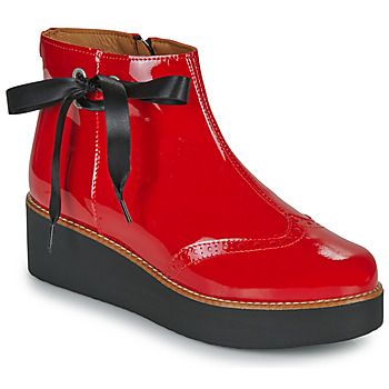 Stivaletti Donna Fericelli JANDICI in Rosso, eleganti e alla moda, perfetti per ogni occasione. Realizzati con materiali di alta qualità, offrono comfort e stile. Ideali per completare il tuo outfit con un tocco di classe. Acquista ora gli stivaletti Fericelli JANDICI Rosso per un look irresistibile!