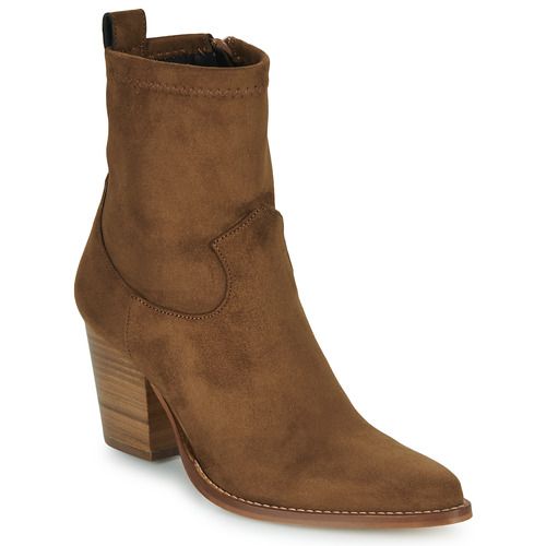 Stivaletti LAILA Marrone di JB Martin per Donna, eleganti e versatili, realizzati in morbido materiale per un comfort ottimale. Design raffinato ideale per ogni occasione, perfetti da abbinare con outfit casual o formali. Acquista ora gli stivaletti LAILA per aggiungere stile e comodità al tuo guardaroba.