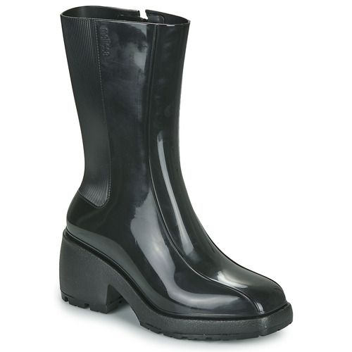 Stivaletti Donna Melissa MELISSA NANCY BOOT AD Nero, eleganti e alla moda, ideali per ogni occasione. Realizzati in materiali di alta qualità, questi stivaletti offrono comfort e stile. Perfetti per completare il tuo look invernale, disponibili ora su outletscarpeonline.it.