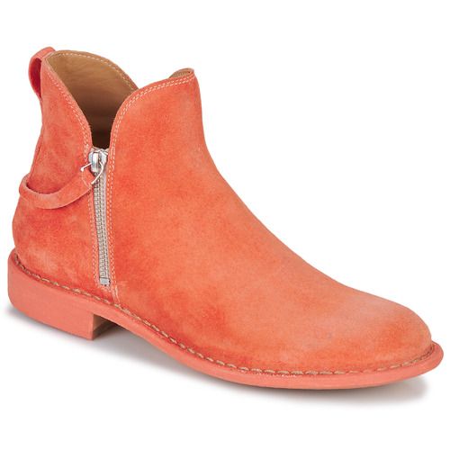 Stivaletti Donna Moma MINSK BOOTS Rosa: eleganti stivaletti in rosa, ideali per ogni occasione, con un design moderno e confortevole, perfetti per completare il tuo outfit con stile e originalità. Acquista ora i MINSK BOOTS Rosa per un look alla moda!