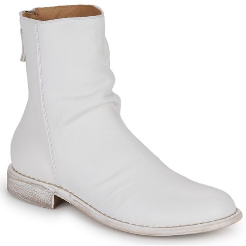 Stivaletti Donna Moma MINSK Bianco, eleganti e versatili, realizzati in materiale di alta qualità. Design chic e alla moda, ideali per completare qualsiasi outfit. Comodi e perfetti per ogni stagione, questi stivaletti sono la scelta ideale per donne alla ricerca di stile e comfort. Disponibili in bianco, si abbinano facilmente a jeans, gonne e abiti, rendendoli un must-have nel guardaroba femminile. Acquista ora gli stivaletti Moma MINSK Bianco per un look impeccabile e alla moda.