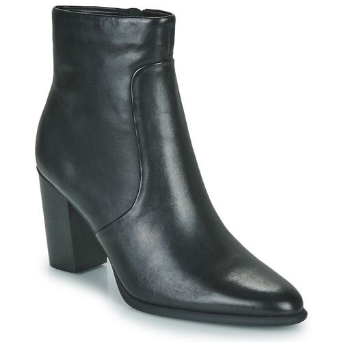 Stivaletti Donna Karston NOLWENN in Nero, eleganti e versatili, ideali per ogni occasione. Realizzati con materiali di alta qualità, offrono comfort e stile. Perfetti da abbinare a looks casual o chic. Disponibili in diverse taglie per soddisfare tutte le esigenze di moda.