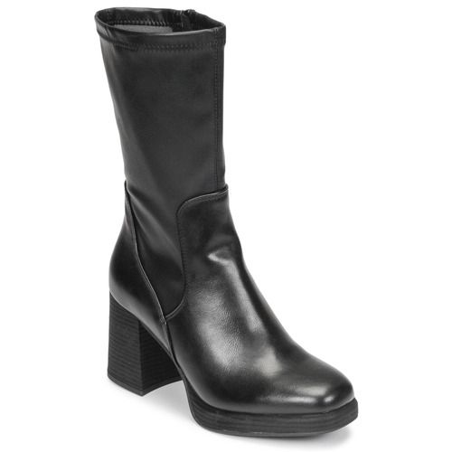 Stivaletti Donna Marco Tozzi 2-25345-41-001 Nero, eleganti e alla moda, perfetti per ogni occasione. Realizzati in materiali di alta qualità, questi stivaletti offrono comfort e stile. Ideali per un look casual o più raffinato, sono l'accessorio indispensabile del tuo guardaroba. Scopri il mix perfetto di praticità e design con i nuovi stivaletti Marco Tozzi.