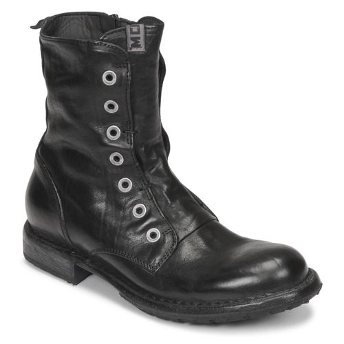 Stivaletti Moma 71301C-CU-NERO in pelle nera per donna, caratterizzati da un design elegante e moderno. Ideali per ogni occasione, questi stivaletti uniscono comfort e stile, con una suola antiscivolo per una presa sicura. Perfetti da abbinare a look casual o formali, sono un must-have per la stagione. Disponibili nelle migliori misure per assicurare una calzata ottimale. Scegli Moma per una moda di qualità.