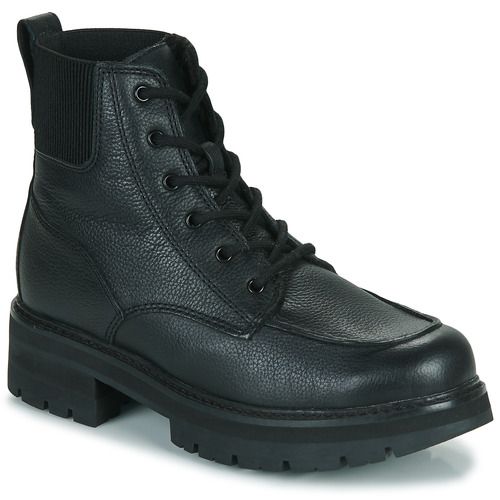 Stivaletti Clarks ORIANNA MID Nero per donna, in pelle di alta qualità, perfetti per ogni occasione. Design elegante e versatile, adatti per completare outfit casual o chic. Scarpe comode con suola resistente, ideali per l'autunno e l'inverno. Disponibili in diverse taglie. Acquista ora i tuoi stivaletti Clarks ORIANNA MID Nero!