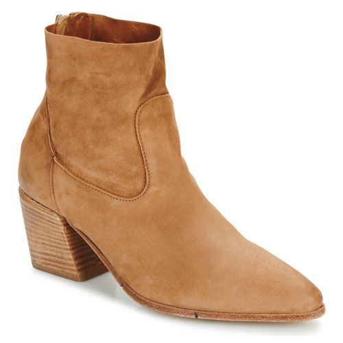 Stivaletti Moma OSTUNI Marrone per Donna - Eleganti e versatili stivaletti in pelle marrone, ideali per ogni occasione. Comfort e stile uniti in un design contemporaneo, perfetti per completare il tuo look quotidiano. Scarpe di alta qualità per donne moderne.