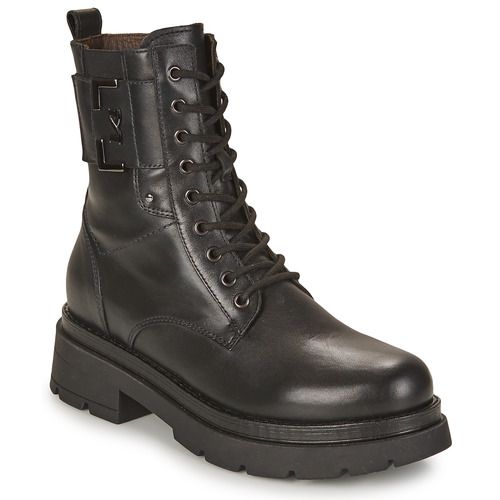 Stivaletti Donna NeroGiardini SOLANA in pelle nera, con design elegante e raffinato, ideali per ogni occasione. Comfort e stile uniti in un solo prodotto, perfetti per completare il tuo look invernale. Disponibili in diverse taglie.