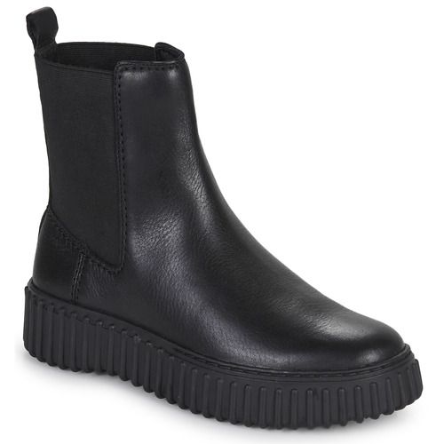 Stivaletti Clarks TORHILL MAPLE Nero per donna, realizzati in pelle di alta qualità con design elegante e comfort ottimale. Ideali per ogni occasione, questi stivaletti offrono un look alla moda e una vestibilità perfetta. Acquista ora per completare il tuo outfit con stile.