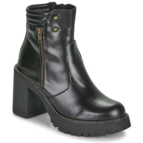 Stivaletti Donna YOKONO TUNA Nero, eleganti e alla moda, realizzati in pelle di alta qualità. Design versatile ideale per ogni occasione, perfetti per completare il tuo outfit. Scarpe comode e stilose, disponibili in vari colori. Acquista ora i tuoi stivaletti YOKONO TUNA per un look impeccabile!