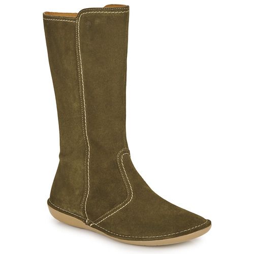 Stivali Donna Dream in Green GEMINE Kaki, eleganti e alla moda, realizzati in materiale di alta qualità. Perfetti per ogni occasione, questi stivali offrono comfort e stile, idealmente abbinabili a jeans o abiti. Scopri il tuo nuovo look con i GEMINE Kaki, un must-have per l'armadio femminile.