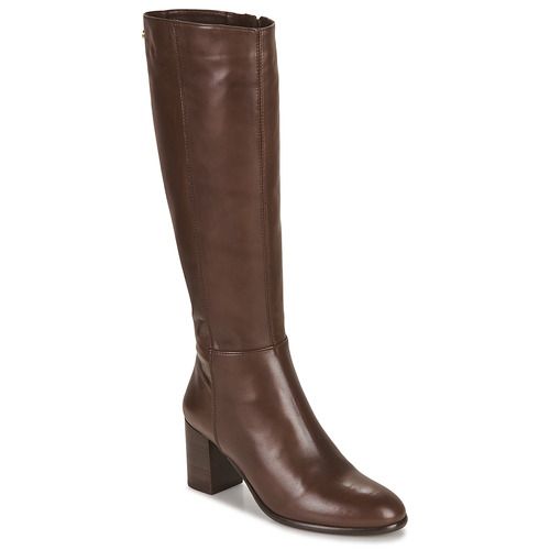 Stivali Donna Fericelli NORAYA Marrone, eleganti e alla moda, realizzati in pelle di alta qualità. Design raffinato con tacco comodo, ideali per ogni occasione, perfetti per completare il tuo look autunnale e invernale. Scopri il comfort e lo stile con gli stivali Fericelli NORAYA, un must-have nel tuo guardaroba.