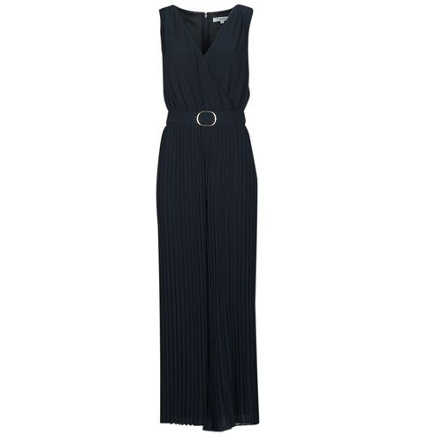 Tuta/Jumpsuit Donna Morgan PSAMARA Marine, elegante e alla moda, perfetta per ogni occasione. Realizzata in un tessuto morbido e comodo, questa tuta presenta un design sofisticato con dettagli ricercati, ideale per un look chic. Disponibile nel colore marine, è un must-have per il tuo guardaroba primaverile. Scopri il comfort e lo stile con la tuta Morgan PSAMARA, perfetta da abbinare a tacchi o scarpe casual per un outfit versatile.
