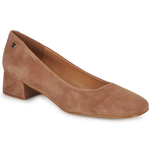 Décolleté donna JB Martin VIRGINIA in marrone, realizzate in pelle di alta qualità con design elegante. Perfette per ogni occasione, queste scarpe offrono comfort e stile unici per le donne. Ideali per dare un tocco sofisticato a qualsiasi outfit. Acquista ora le tue JB Martin VIRGINIA marrone e aggiungi un elemento di classe al tuo guardaroba.