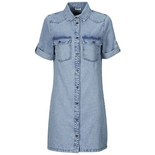 Abito corto donna Noisy May NMNEW di colore blu, elegante e alla moda, ideale per ogni occasione. Perfecto per look estivi o serate in città, combina stile e comfort. Disponibile in diverse taglie, aggiungi un tocco di freschezza al tuo guardaroba con questo abito versatile.