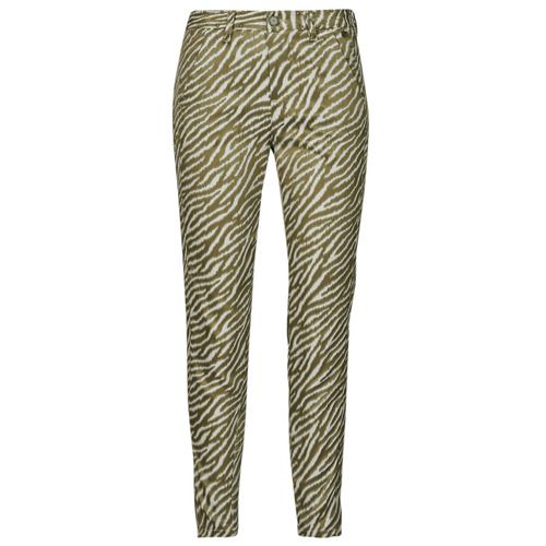 Pantalone Chino Donna Freeman T.Porter CLAUDIA SAVUTI Multicolore, elegante e alla moda, ideale per ogni occasione. Realizzati in tessuto di alta qualità, questi pantaloni chino offrono comfort e stile. Perfetti per un look casual o per un'uscita serale, si abbinano facilmente a diversi outfit. Scegli il modello CLAUDIA SAVUTI per un tocco di classe nel tuo guardaroba.
