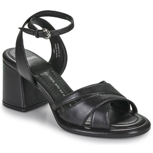 Sandali Bronx NEW-JAGGER Nero per donna, eleganti e alla moda, perfetti per ogni occasione estiva. Design moderno con dettagli raffinati, suola comoda e materiali di alta qualità. Ideali per abbinamenti casual e chic, questi sandali sono un must-have per il tuo guardaroba. Acquista ora per un look trendy e confortevole!