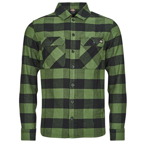 Camicia a maniche lunghe uomo Dickies NEW SACRAMENTO SHIRT in colore Pine Green Kaki, ideale per uno stile casual e alla moda. Realizzata con materiali di alta qualità, questa camicia offre comfort e versatilità per ogni occasione. Perfetta per outfit quotidiani o eventi informali, un must-have nel guardaroba maschile.