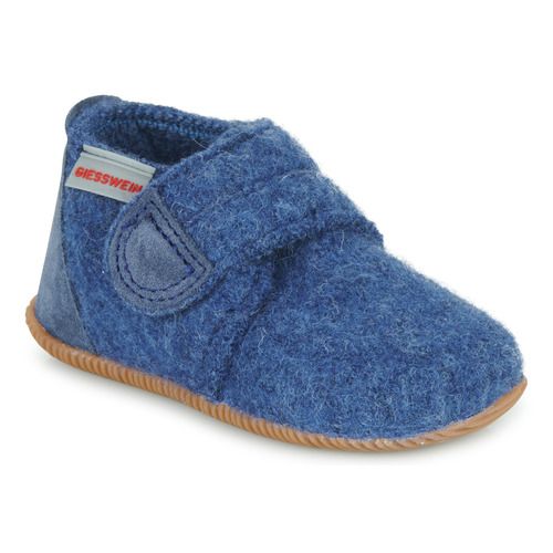 Pantofole Giesswein OBERSTAUFEN Blu per bambine, eleganti e confortevoli, ideali per il tempo libero e l'uso domestico. Realizzate con materiali di alta qualità, offrono un'ottima vestibilità e calore. Perfette per mantenere i piedi delle ragazze caldi e al sicuro, queste pantofole sono un must-have per ogni guardaroba. Acquista ora le Giesswein Pantofole bambina ragazza OBERSTAUFEN Blu per garantire comfort e stile ai tuoi bambini.