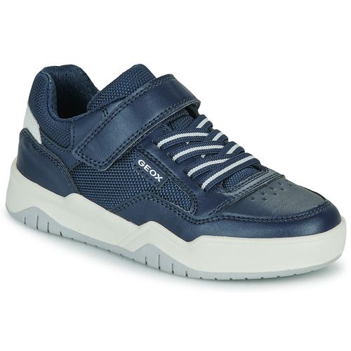 Scarpe Geox J PERTH BOY Marine per bambina ragazza, realizzate in materiali di alta qualità, ideali per ogni occasione. Design elegante e comfort ottimale, perfette per la stagione. Acquista ora le migliori scarpe per bambini Geox, perfette per stile e funzionalità.