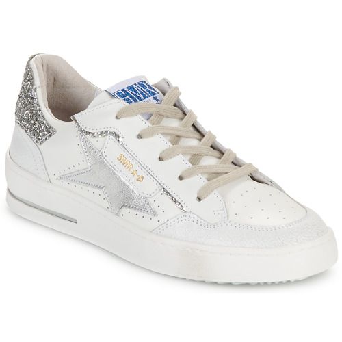 Sneakers basse Semerdjian ALE Bianco per donna, eleganti e comode, ideali per un look casual e alla moda. Perfette per ogni occasione, queste sneakers offrono qualità e stile, realizzate con materiali di alta qualità. Acquista ora le tue Semerdjian ALE Bianco e arricchisci il tuo guardaroba con un paio di scarpe versatili e trendy.