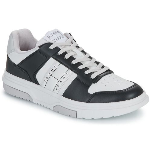 Sneakers Uomo Tommy Jeans THE BROOKLYN LEATHER Bianco - eleganti e moderne, perfette per un look casual. Realizzate in pelle di alta qualità, queste scarpe offrono comfort e stile, rendendole ideali per ogni occasione. Aggiungi un tocco di classe al tuo guardaroba con le sneakers bianche Tommy Jeans.