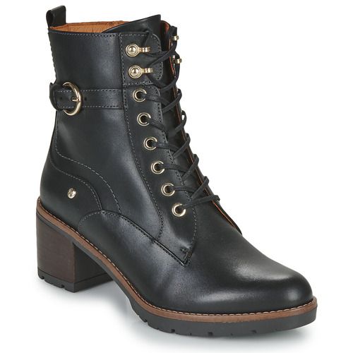 Stivaletti Pikolinos LLANES W7H Nero per donna, eleganti e confortevoli, realizzati in pelle di alta qualità. Ideali per ogni occasione, questi stivaletti offrono uno stile moderno e una calzata perfetta. Aggiungi un tocco di classe al tuo guardaroba con i Pikolinos LLANES W7H, perfetti per affrontare la stagione con stile.