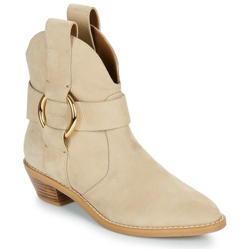 Stivaletti Donna Beige See by Chloé NEW RING LINE, design elegante e alla moda, perfetti per ogni occasione, realizzati in materiali di alta qualità per garantire comfort e stile. Ideali per completare outfit casual o chic, questi stivaletti sono un must-have per la stagione. Acquista ora per aggiungere un tocco di classe al tuo guardaroba!