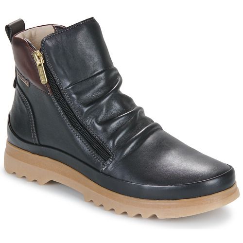 Stivaletti Pikolinos VIGO W3W neri in pelle per donna, caratterizzati da un design elegante e moderno, perfetti per ogni occasione. Comfort e stile si uniscono in questi stivaletti, ideali per complementare il tuo look. Scarpe di alta qualità, ideali per l'autunno/inverno, disponibili nel nostro negozio online.