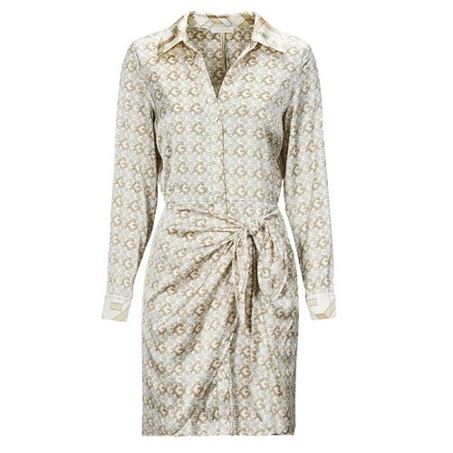 Abito corto in beige per donna della collezione Guess, modello NEW LS ALYA PRINTED. Elegante e alla moda, ideale per occasioni speciali. Acquista ora l'abito estivo perfetto per il tuo guardaroba.