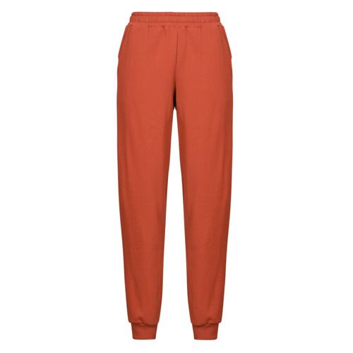 Pantaloni Sportivi Donna Puma BETTER ESSENTIALS MADE IN FRANCE Arancio, realizzati in materiali di alta qualità per garantire comfort e stile. Perfetti per l'allenamento e il tempo libero, questi pantaloni uniscono design moderno e funzionalità, rendendoli un must-have nel tuo guardaroba. Disponibili ora per un look sportivo e trendy.