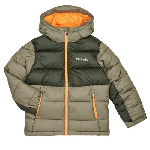 Piumino ragazzo Columbia Pike Lake II Hooded Jacket Verde, giacca invernale impermeabile e traspirante, ideale per attività all'aperto. Design trendy e funzionale, perfetta per proteggere il tuo bambino dal freddo. Disponibile in verde, combina stile e comfort, un must-have per il guardaroba invernale.