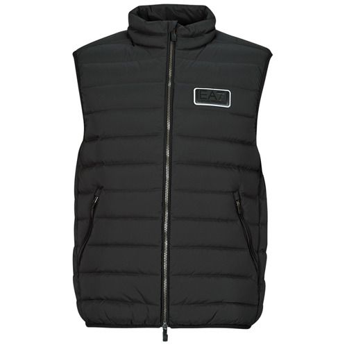 Piumino uomo Emporio Armani EA7 DOWN WAIST COAT Nero, giacca leggera perfetta per l'inverno, elegante e confortevole. Realizzato in materiale di alta qualità, offre calore e stile per ogni occasione. Ideale per chi cerca un look moderno e sofisticato. Acquista ora il tuo piumino Emporio Armani EA7!