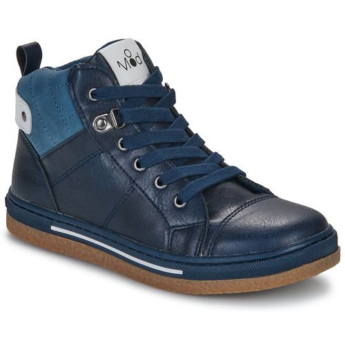 Scarpe Mod'8 KYNO Marine per bambini e ragazzi, ideali per ogni occasione, con un design elegante e confortevole. Scarpe leggere e resistenti, perfette per la crescita dei più piccoli, disponibili in una colorazione navy accattivante. Acquista ora le migliori scarpe per bambini su outletscarpeonline.it!