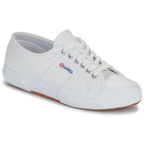 Sneakers basse Superga 2750 CUIR Bianco per Donna, eleganti e versatile, perfette per ogni occasione. Realizzate in morbido cuoio bianco di alta qualità, offrono comfort e stile. Ideali per completare ogni outfit con un tocco chic, queste scarpe sono un must-have nel guardaroba femminile. Acquista ora le tue Superga 2750 CUIR Bianco per un look alla moda e senza tempo.