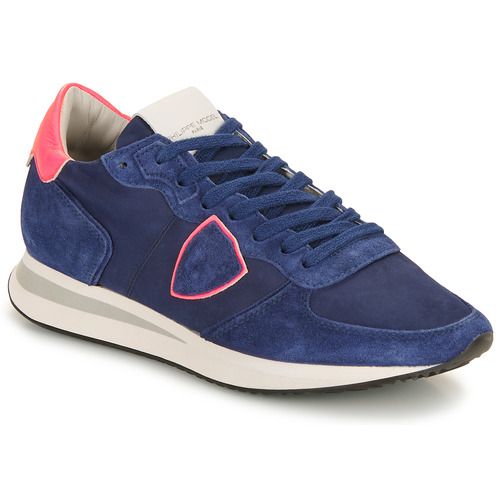 Sneakers basse Philippe Model TRPX LOW WOMAN in blu per donna, caratterizzate da un design elegante e moderno, perfette per un look casual. Realizzate con materiali di alta qualità, offrono comfort e stile in ogni occasione. Ideali per completare outfit alla moda, queste scarpe uniscono versatilità e trend. Acquista ora le sneakers basse Philippe Model TRPX LOW WOMAN e distinguiti con classe.