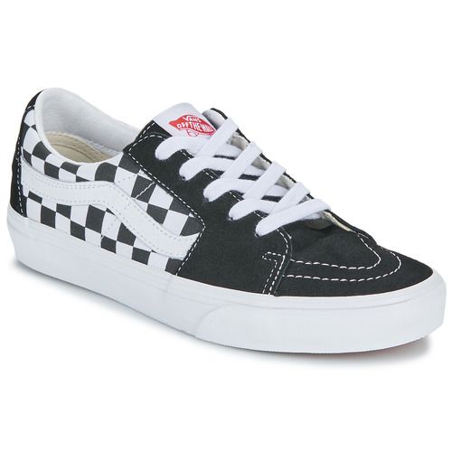 Sneakers basse Vans UA SK8-Low nere da donna - Stile casual e comfort per ogni occasione, perfette per completare il tuo look trendy. Acquista ora le Vans UA SK8-Low e aggiungi un tocco di classe al tuo guardaroba.