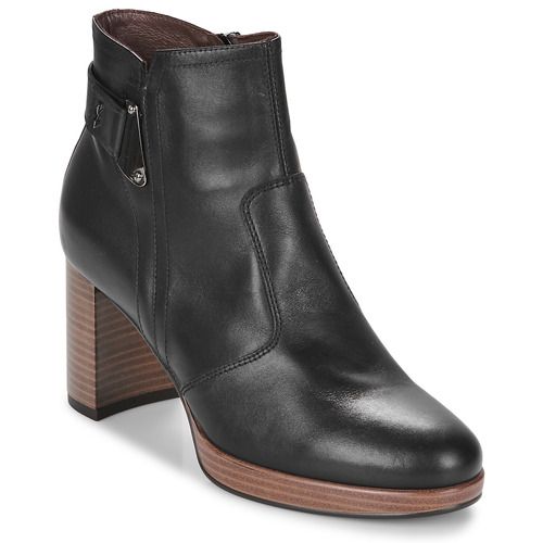 Stivaletti Donna NeroGiardini I411220D-100, eleganti stivaletti neri in pelle, perfetti per ogni occasione. Design raffinato e comodo, ideale per il tuo guardaroba autunnale e invernale. Disponibili in diverse misure, offrendo stile e comfort per le donne moderne. Acquista ora i tuoi stivaletti NeroGiardini per un look sofisticato e alla moda.