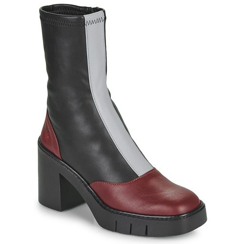 Stivaletti Donna BERNA Nero in pelle, eleganti e trendy, ideali per ogni occasione. Design moderno con punta affusolata e tacco comodo, perfetti per completare il tuo look. Acquista ora i tuoi stivaletti BERNA Nero per un tocco di stile e comfort.
