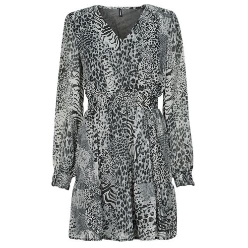 Abito corto Only ONLRIA Nero per donna, elegante e alla moda, perfetto per occasioni speciali o uscite casual. Dotato di un design trendy e versatile, questo abito valorizza la figura femminile. Ideale da abbinare a tacchi alti o stivali per un look sofisticato. Scopri il tuo stile con l'abito corto Only ONLRIA.