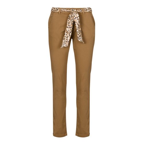 Pantalone Chino Donna Le Temps des Cerises DYLI Beige, eleganti pantaloni casual per ogni occasione. Realizzati in tessuto morbido e resistente, offrono comfort e stile. Perfetti da abbinare a top estivi o maglioni autunnali, questi pantaloni sono un must-have nel guardaroba femminile. Acquista ora i Pantaloni Chino DYLI per un look chic e sofisticato.