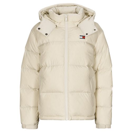 Piumino Donna Tommy Jeans TJW ALASKA PUFFER EXT Beige, ideale per l'inverno, con design elegante e comfort elevato. Perfetto per un look casual e alla moda, garantisce calore e stile in ogni occasione.