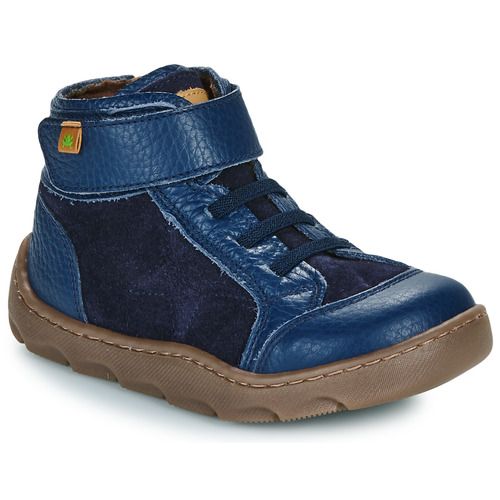 Scarpe El Naturalista Zero Blu per bambini e ragazzi, ideali per garantire comfort e stile. Queste scarpe casual sono realizzate con materiali di alta qualità, perfette per le avventure quotidiane dei più giovani. Design moderno e praticità si uniscono per offrire il massimo sostegno durante le attività all'aperto. Acquista ora le El Naturalista Scarpe bambino ragazzo Zero Blu per un look trendy e duraturo!