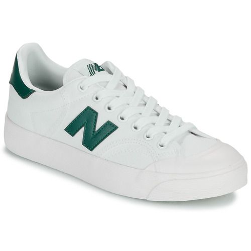 Sneakers basse New Balance BB100 bianco per donna, ideali per un look casual e alla moda. Comfort e stile impeccabile per ogni occasione. Acquista ora le New Balance BB100 e scopri il perfetto equilibrio tra eleganza e funzionalità.